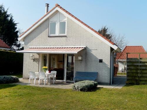 Holiday Home De Witte Raaf-2