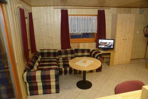 Lodge Dar�zshegyi Apartmanh�z