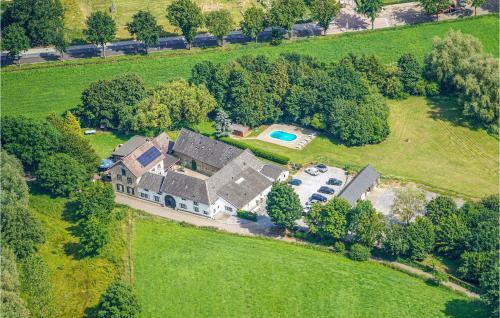 Awesome Home In Simpelveld W/ Wifi And 4 Bedrooms