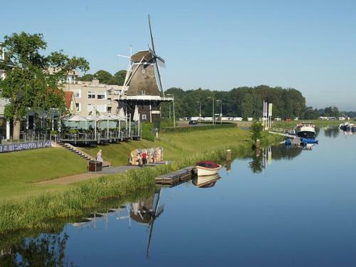 Charming Chalet In Stegeren Near Forest