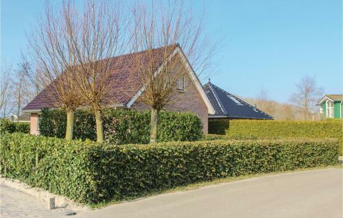 Three-bedroom Holiday Home In Tzummarum