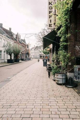 Apartamento Stadsvilla Tilburg Suite Ernst, Workspace Garden And Kitchen Available