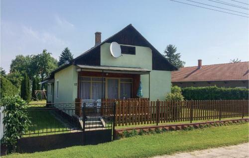 Holiday Home Balatonm�riaf�rd� 45