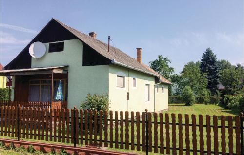 Holiday Home Balatonm�riaf�rd� 45