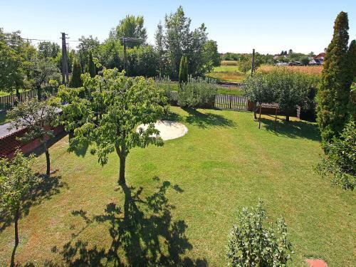 Villa Balatonkereszt�r 3