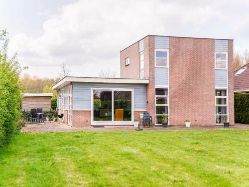 Peaceful Holiday Home In Zeewolde With Garden