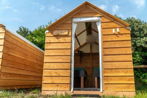 Surfana Beach Hostel Bed & Breakfast Vlieland