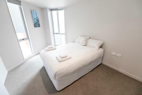 Large Four Bdr Apartment - Walk To Mallstadium