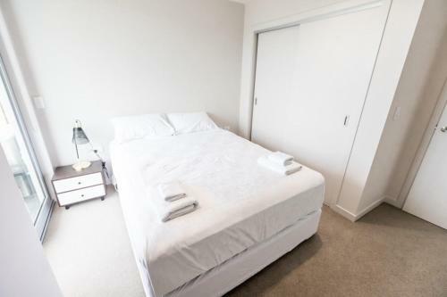 Large Four Bdr Apartment - Walk To Mallstadium