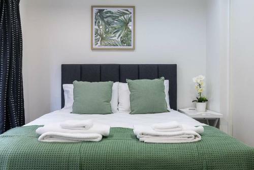 Two Bdrm Apartment Near Spark Arena! Free Parking