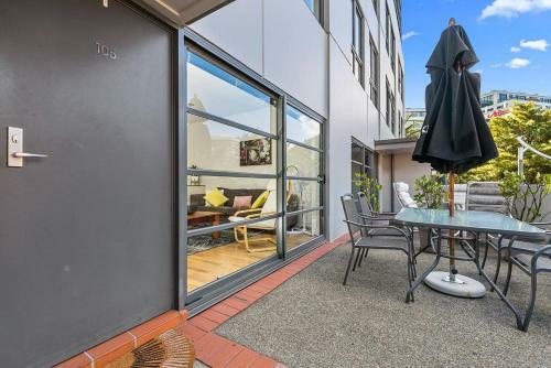 Two Bdrm Apartment Near Spark Arena! Free Parking