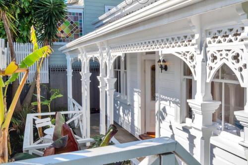 Classic 3br Home Just Steps To Ponsonby Rd