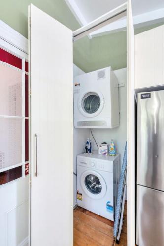 Classic 3br Home Just Steps To Ponsonby Rd
