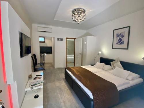 Bajor Panzi� Aparthotel B�k-b�kf�rd?, Adults Only 12plus