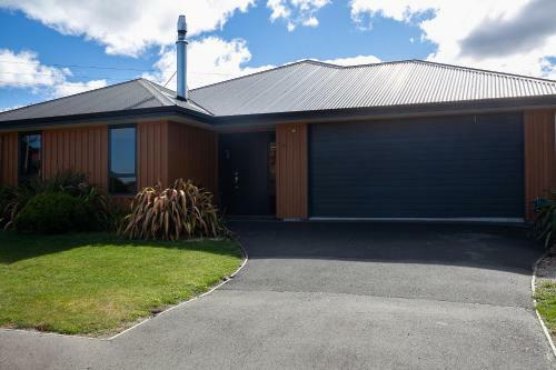 Noble No 6 - Hanmer Springs Holiday Home