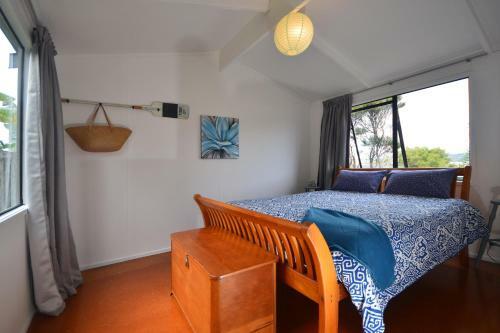 The Stowaway - Hihi Holiday Home