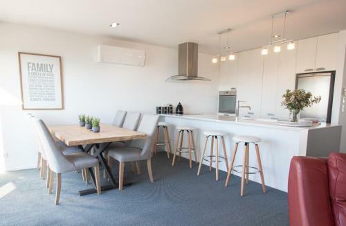 Apartamento Hobson Hot Spot - Stunning Seaviews