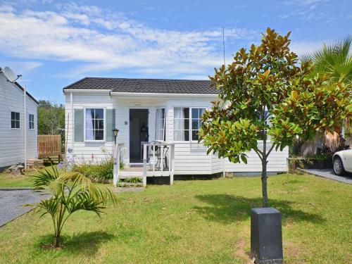 Serenity Cottage - Paihia Holiday Home