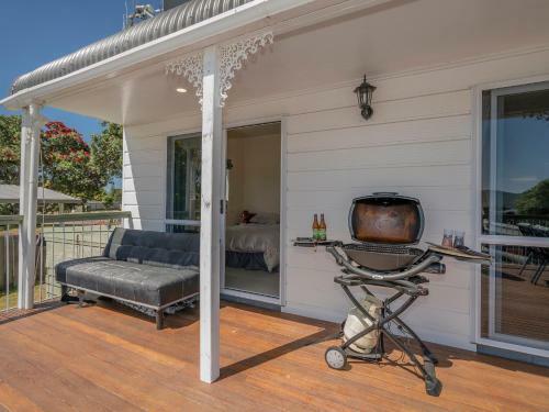 Harbour View Haven - Pauanui Holiday Home