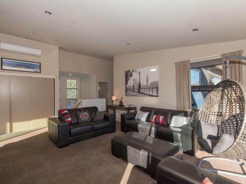 Picture Perfect - Wanaka Holiday Home