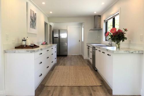 Newly Renovated Tranquillity On Stone Street