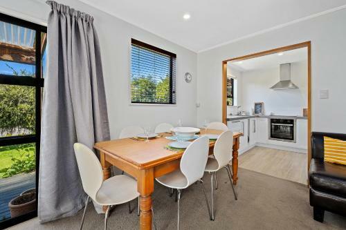 Haven On Heuchan - Wanaka Holiday Home