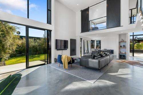 Kapuka Stays - Wanaka Holiday Home