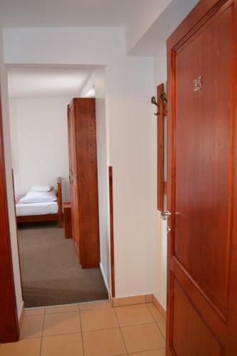 Hostal Althann Vend�gh�z �s Konferencia K�zpont