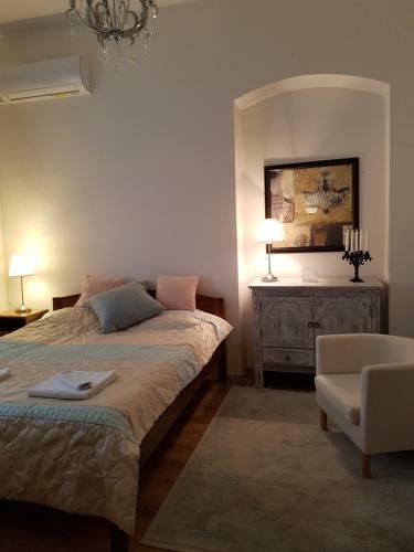 Bed & Breakfast Gomb�s K�ria Mension