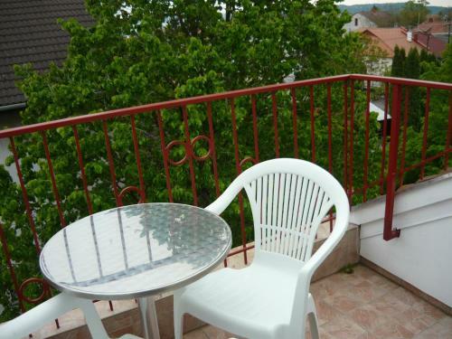 Hostal F�vesi Vend�gh�z