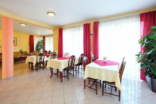 Hostal Balazs Villa