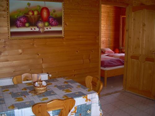 Csal�dbar�t Fah�z
