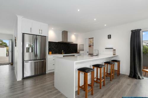 Kihi Retreat - Ruakaka Holiday Home