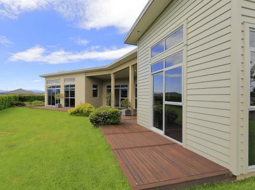 Luxury On Howden - Te Anau Holiday Home