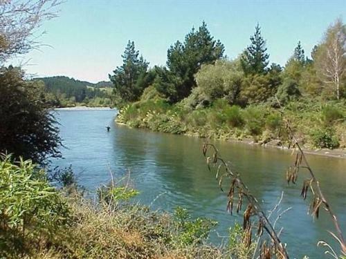 Romahapa - Turangi Holiday Home