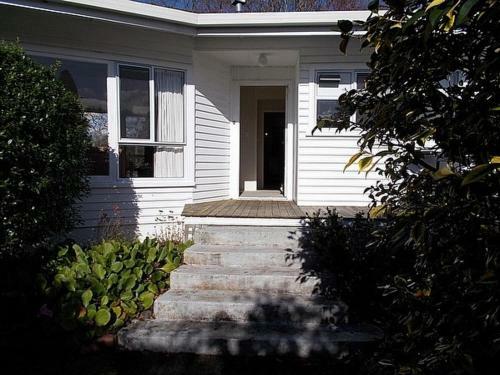 Romahapa - Turangi Holiday Home