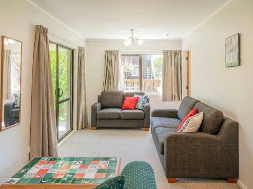 Surf Stay - Whitianga Holiday Home