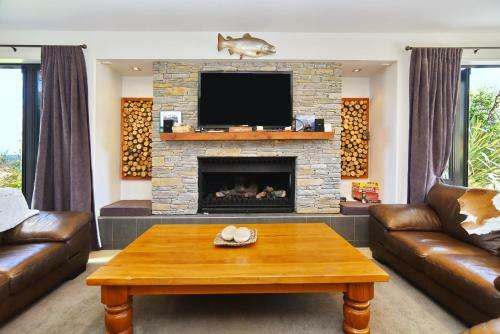 Cedarwood - Christchurch Holiday Homes