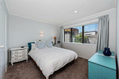 Bach Relax - Mt Maunganui Holiday Home