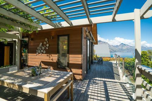 Sublime Escape - Queenstown Holiday Home