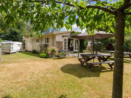 Arrow Bach - Arrowtown Holiday Home
