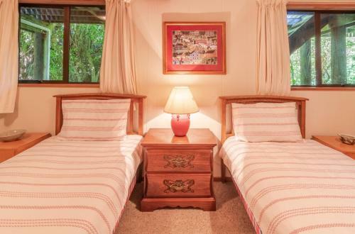 The Tree House - Akaroa Holiday Home