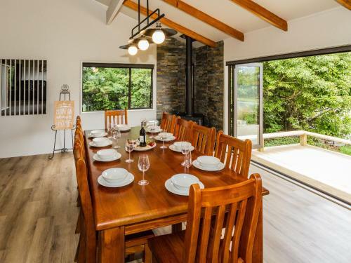 98 On Clyde Spa Retreat - Ohakune Holiday Home