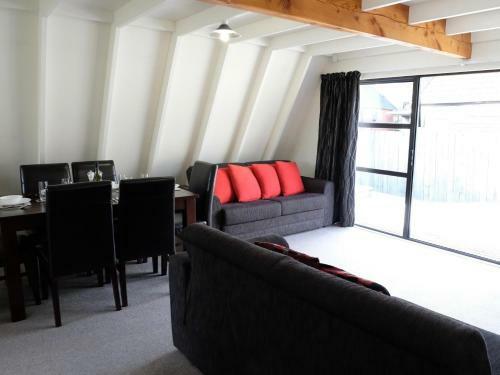 Central Ski Chalet - Ohakune Holiday Home