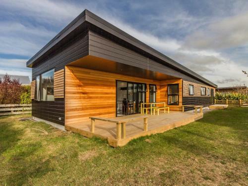 Mountain Snowhaus - Ohakune Holiday Home