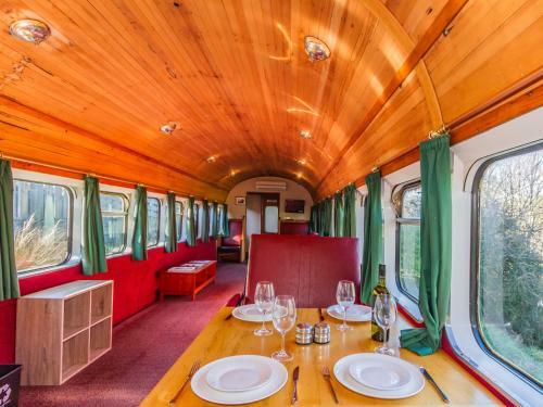 Ohakune Train Stay - Carriage A