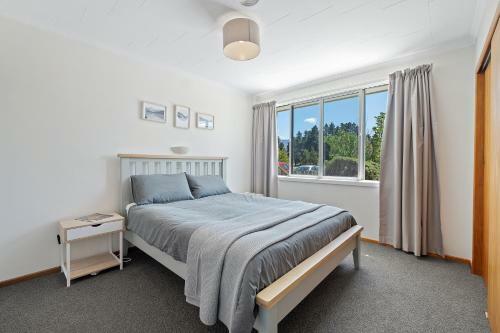 Getaway On The Green - Cromwell Holiday Home