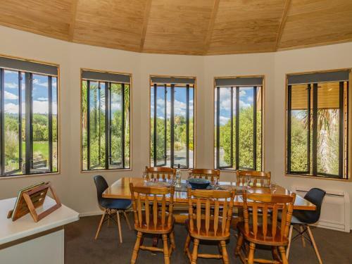 The Snowglobe - Ohakune Modern Yurt Style Chalet