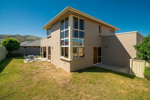 Southern Belle - Cromwell Holiday Home