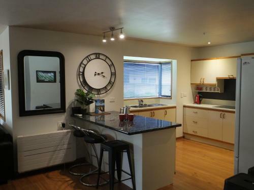 Aurum Retreat - Cromwell Holiday Home